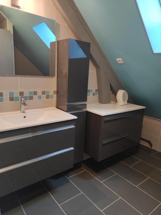 Agreable Et Spacieuse Chambre Familiale Sansac-de-Marmiesse Bagian luar foto