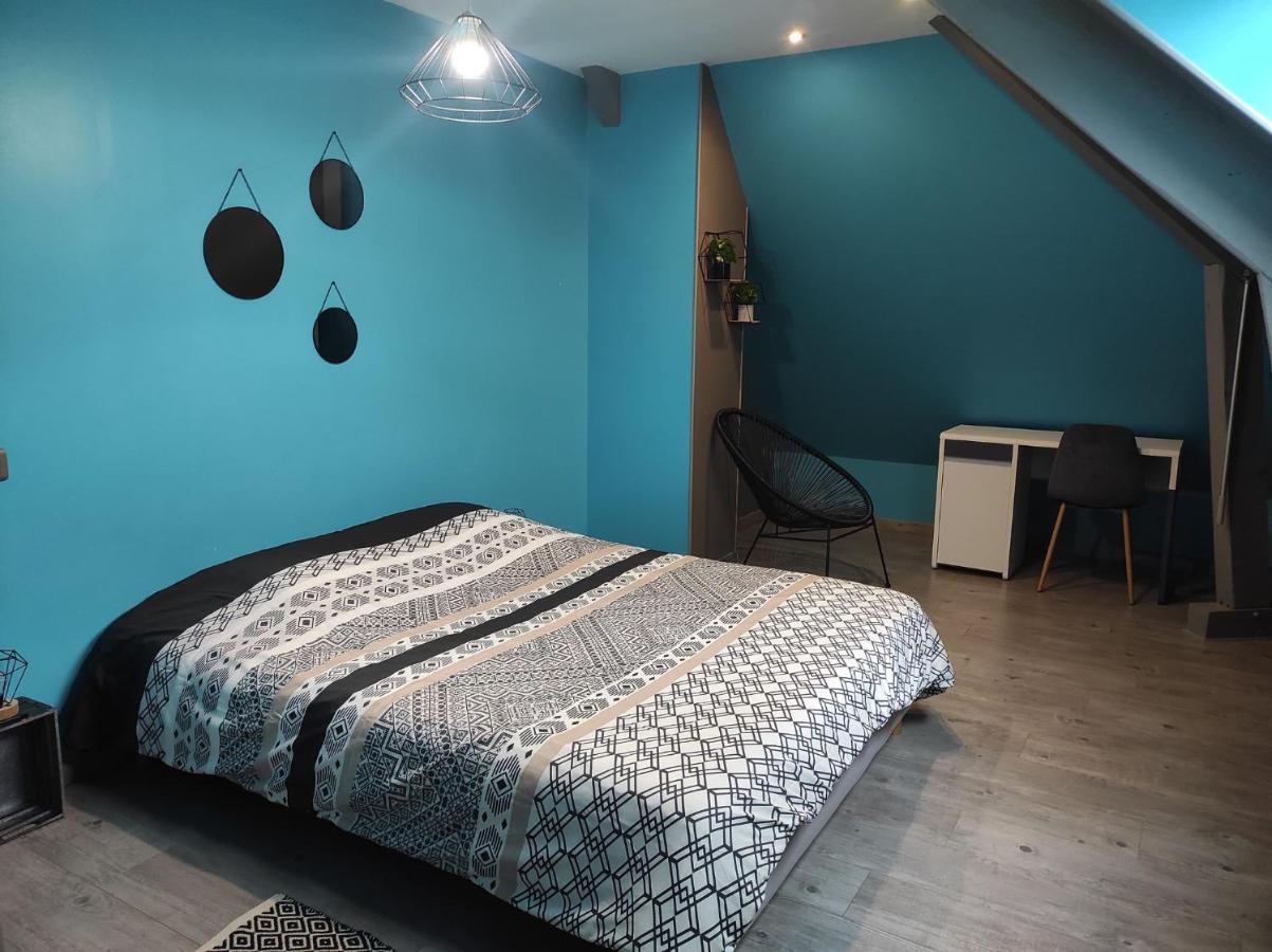 Agreable Et Spacieuse Chambre Familiale Sansac-de-Marmiesse Bagian luar foto